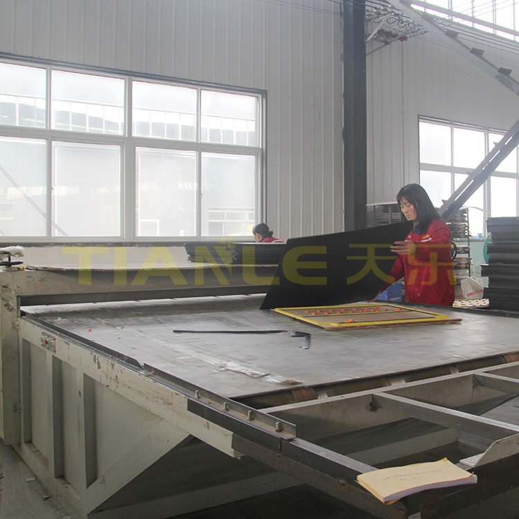 大平臺(tái)模切機(jī)